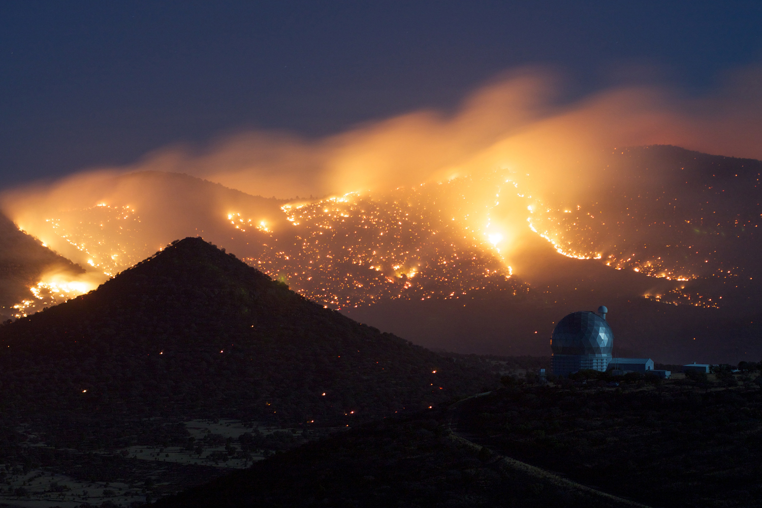 McDonald Observatory Gets Wild View of Texas Wildfires